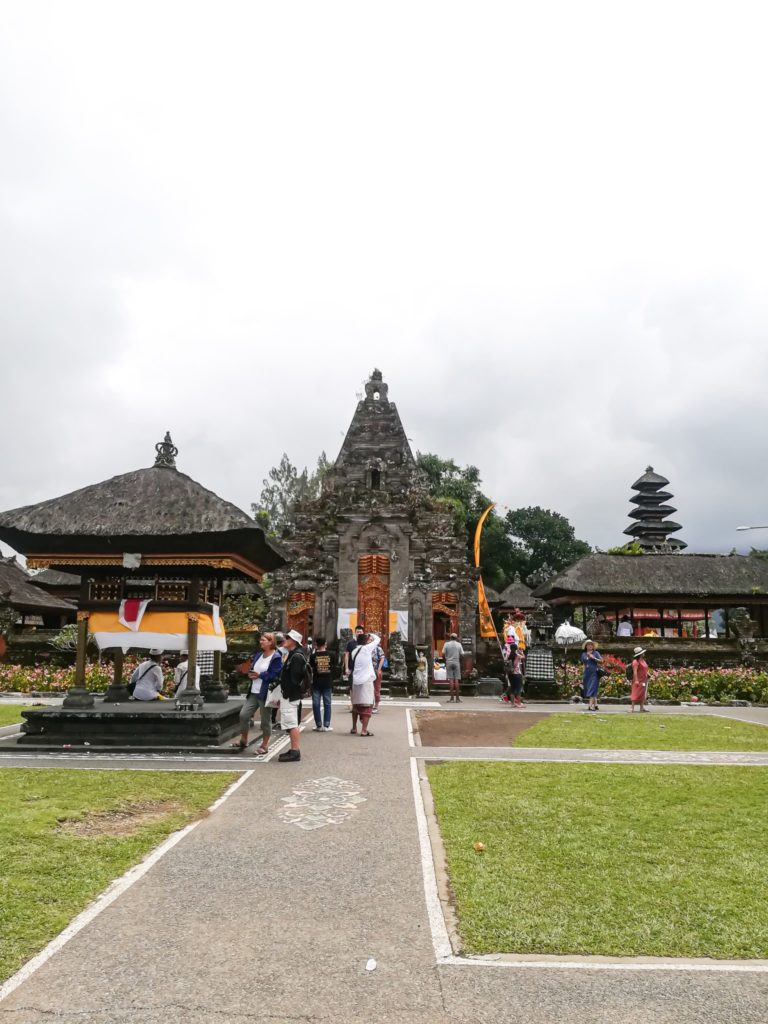 Bratan Temple: interesting place on the Bali travel route