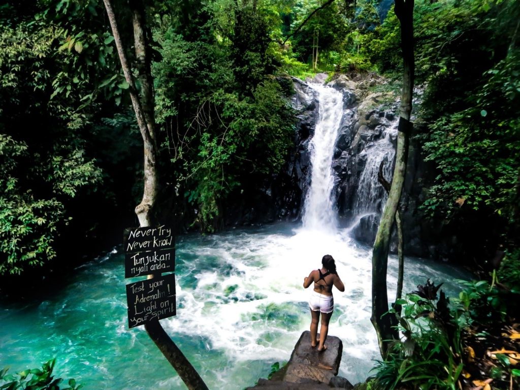 Aling-Aling: blue water on the Bali travel route