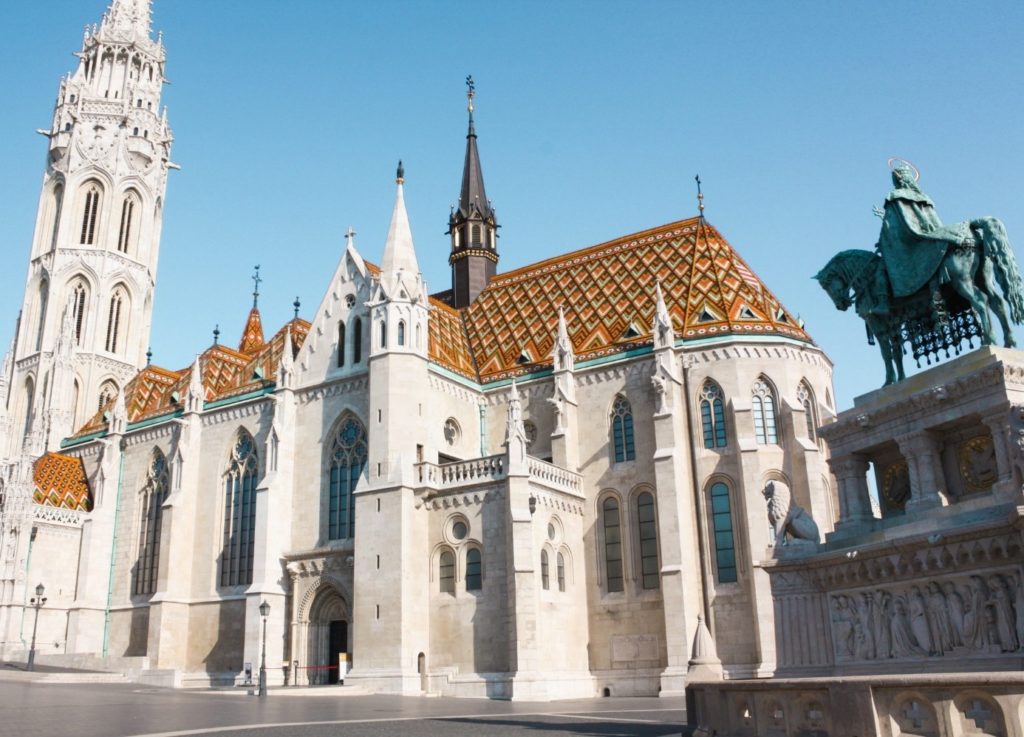 best places to visit in Budapest: matthias church