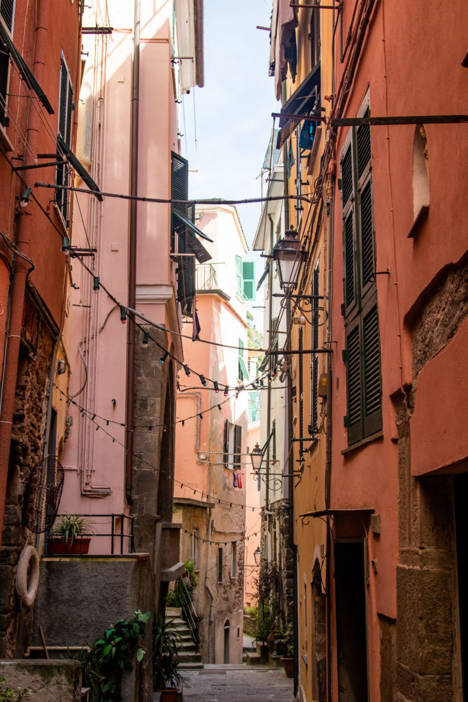 things to do in cinque terre: alleys in Vernazza