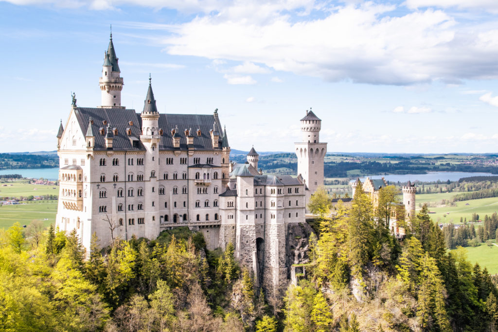 travel guide to Garmsich-Partenkirchen: Neuschwanstein castle from Marienbruecke